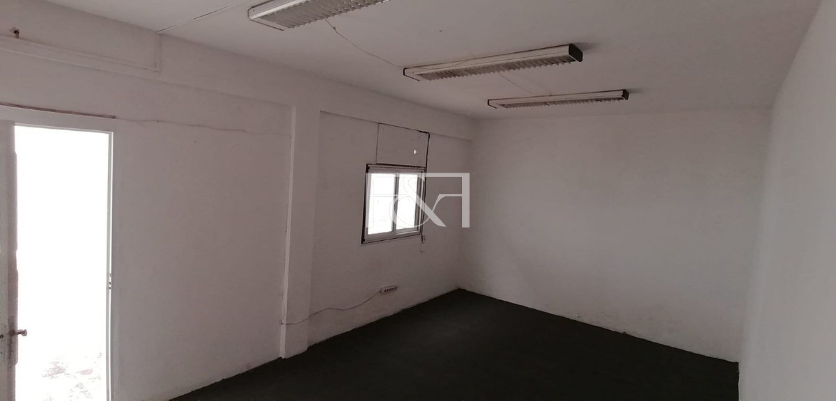 Local Comercial ID.2006 - Local Comercial En Alquiler De 300m2 Ubicado En Montevideo
