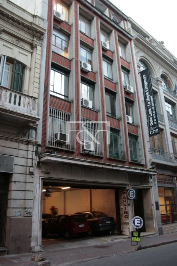 Local Comercial ID.25 - Local comercial a estrenar en el centro !