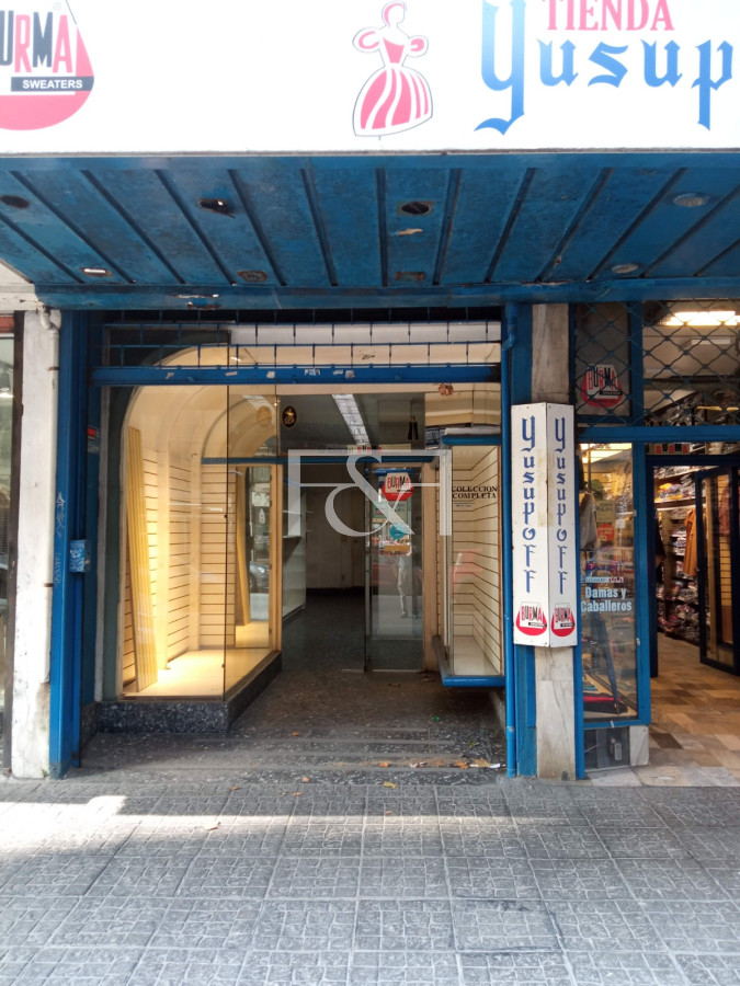 Local Comercial ID.2248 - Alquiler de Local, sobre calle Rio Negro a pasos de 18 de Julio