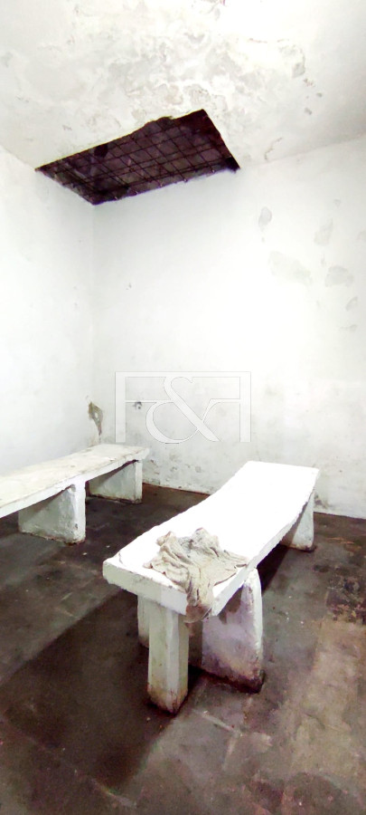 Local Comercial ID.2476 - Alquiler Local en el Centro