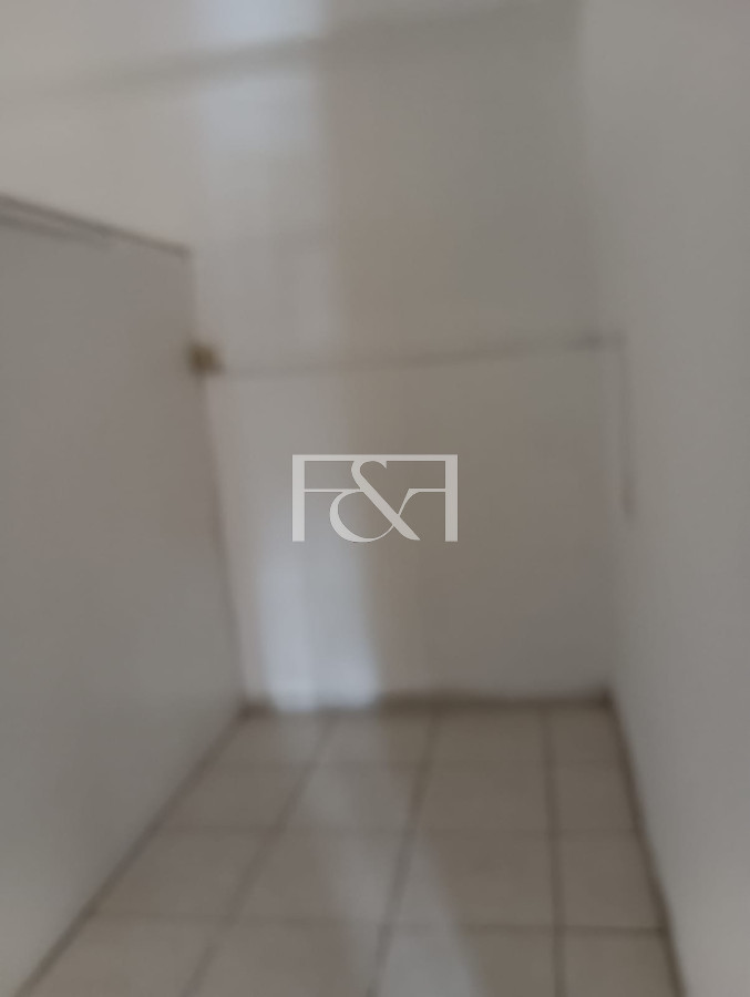 Local Comercial ID.2736 - Alquilo amplio local con vivienda sobre Avda Agraciada
