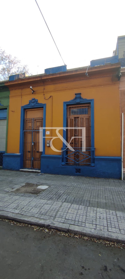 Local Comercial ID.2562 - Local Comercial y Casa en dos dormitorios 