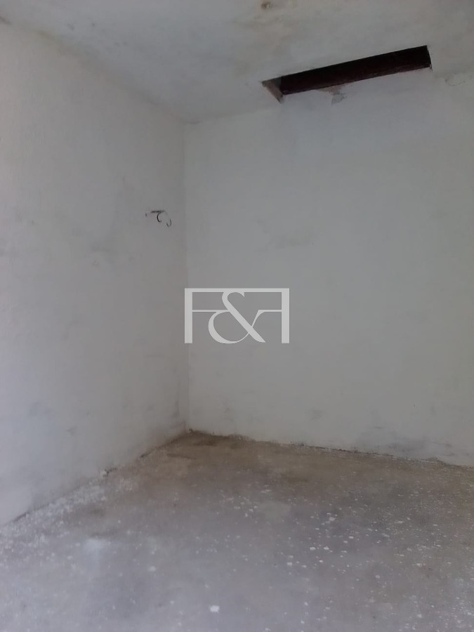 Local Comercial ID.2260 - VENTA GRAN LOCAL COMERCIAL EN AV. SAN MARTÍN, REDUCTO