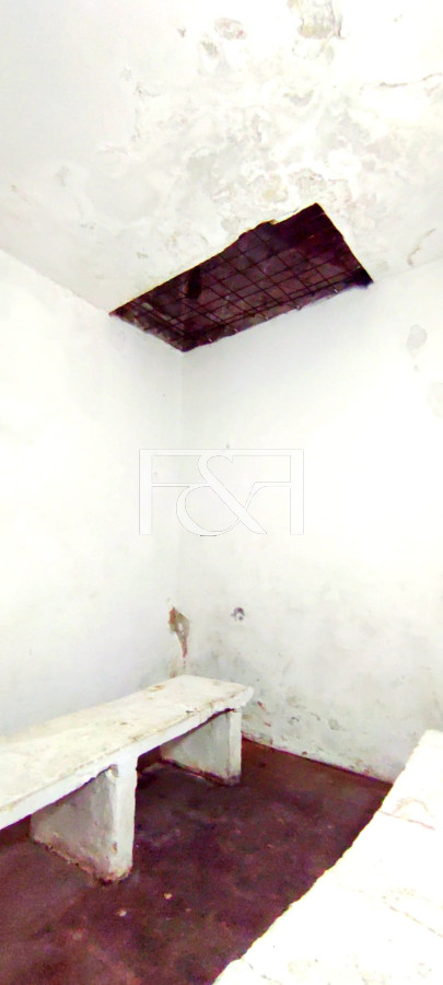 Local Comercial ID.2476 - Alquiler Local en el Centro