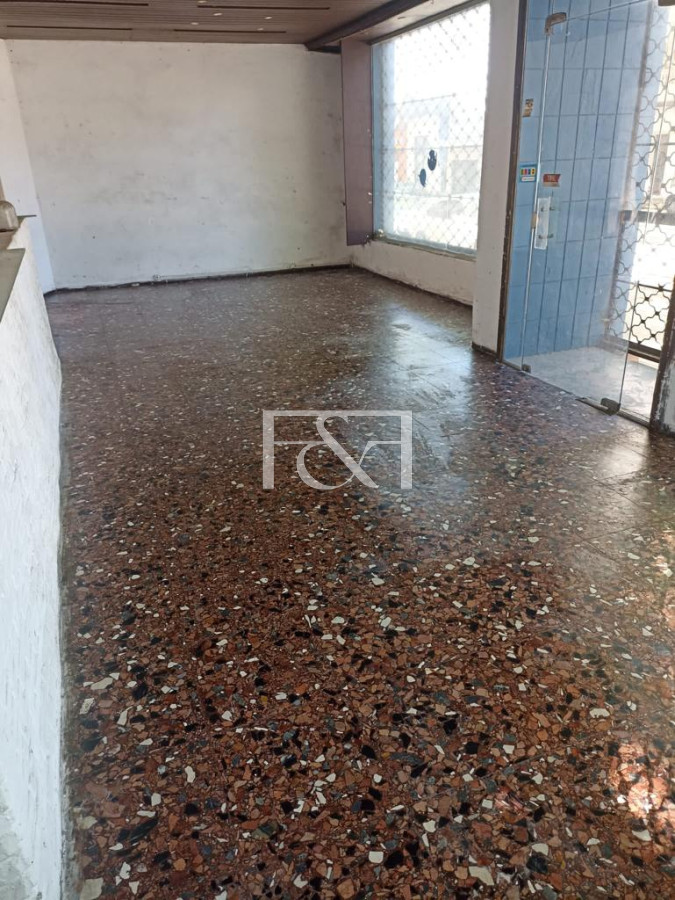 Local Comercial ID.2260 - VENTA GRAN LOCAL COMERCIAL EN AV. SAN MARTÍN, REDUCTO