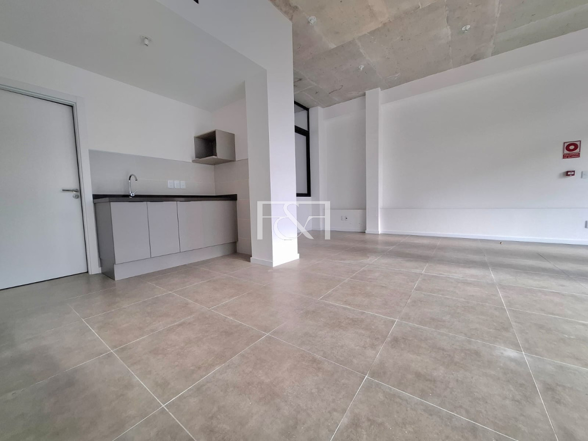 Local Comercial ID.2758 - Alquiler de Local Comercial en la Blanqueada