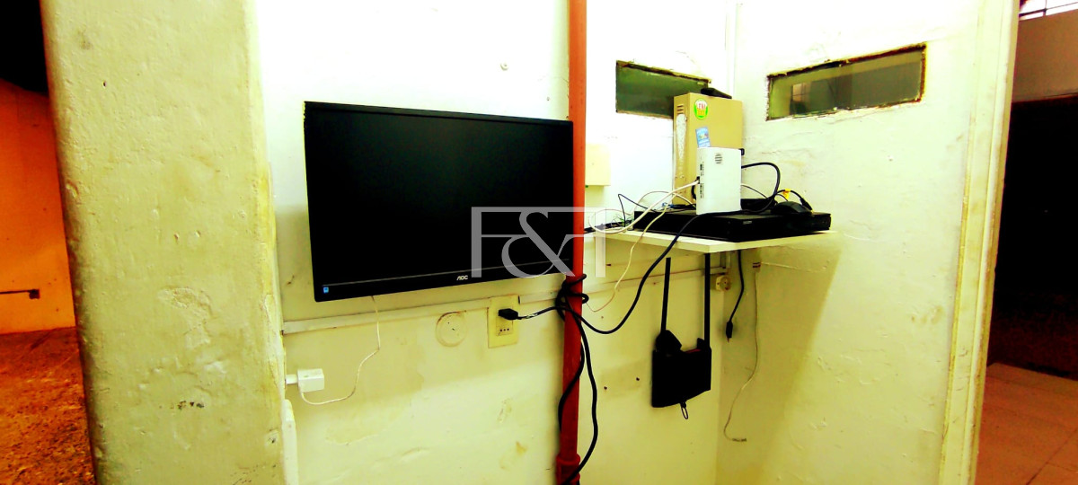 Local Comercial ID.2476 - Alquiler Local en el Centro