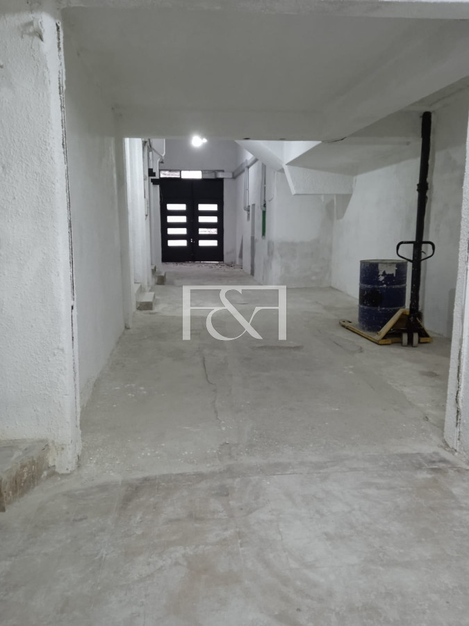 Local Comercial ID.2469 - Venta Local Comercial 320mt2 Aguada 