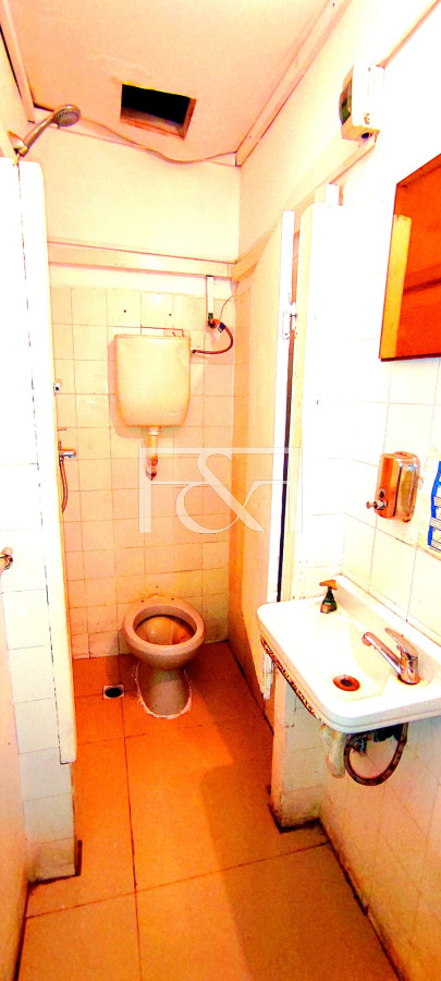 Local Comercial ID.2476 - Alquiler Local en el Centro