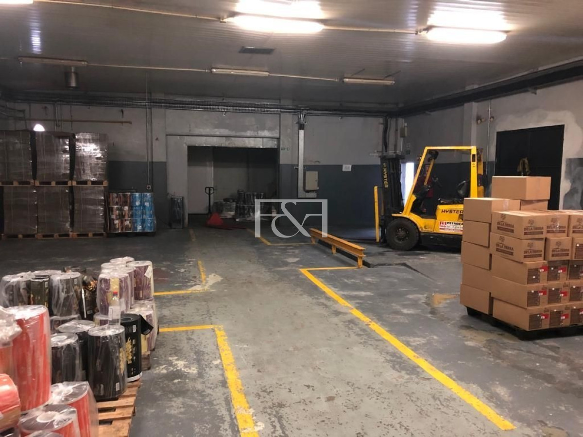 Local Comercial ID.2330 - Galpón En Venta De 2093m2 Ubicado En Peñarol