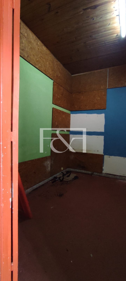 Local Comercial ID.2562 - Local Comercial y Casa en dos dormitorios 