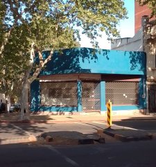 VENTA GRAN LOCAL COMERCIAL EN AV. SAN MARTÍN, REDUCTO