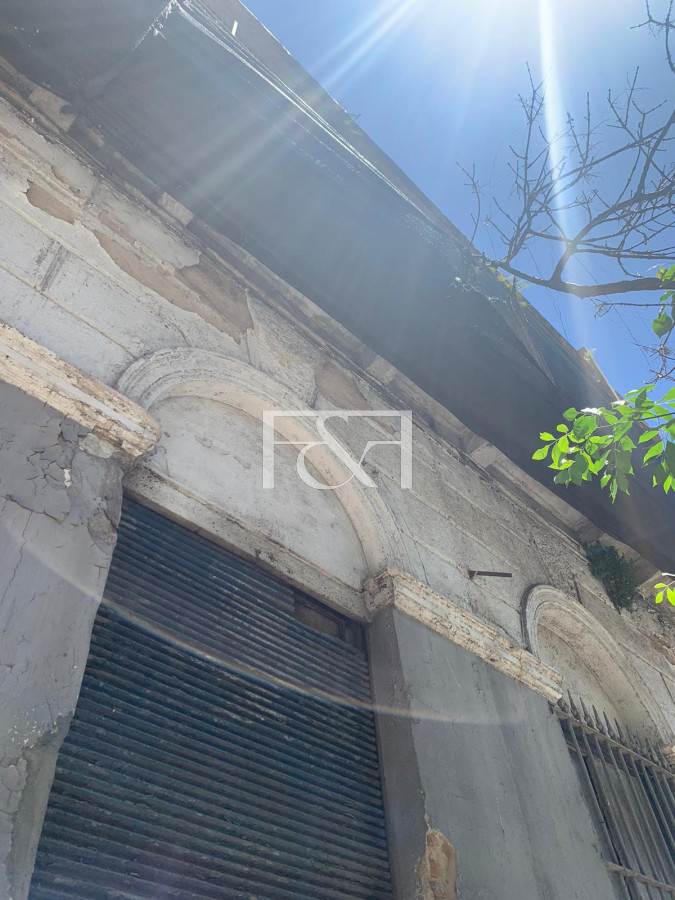 Terreno ID.2371 - Terreno en el centro , Con altura de 27mt permitida , fos %100