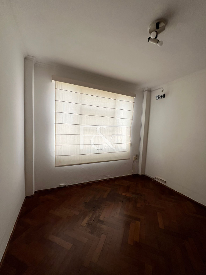 Oficina ID.2885 - Alquilo Amplia y hermosa oficina  2 ambientes , 1 baño Ciudad Vieja