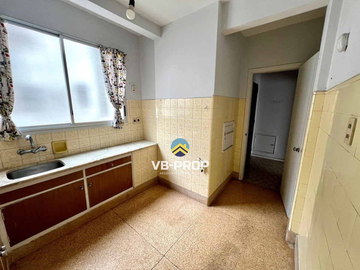 Apartamento ID.389 - Apartamento 2 dormitorios + servicio en venta cordon centro oportunidad oficina 