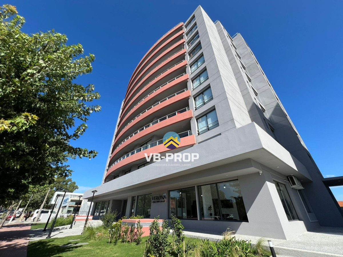Apartamento ID.355 - Venta apartamento 1 dormitorio + cochera centro Maldonado Edif Italia