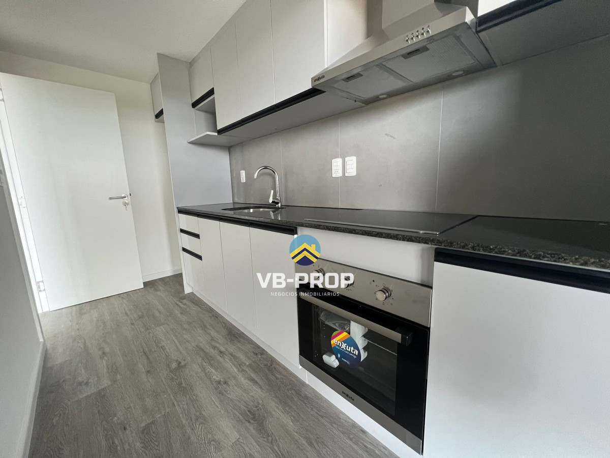 Apartamento ID.310 - Alquiler apartamento 2 dormitorios Edificio Italia Maldonado