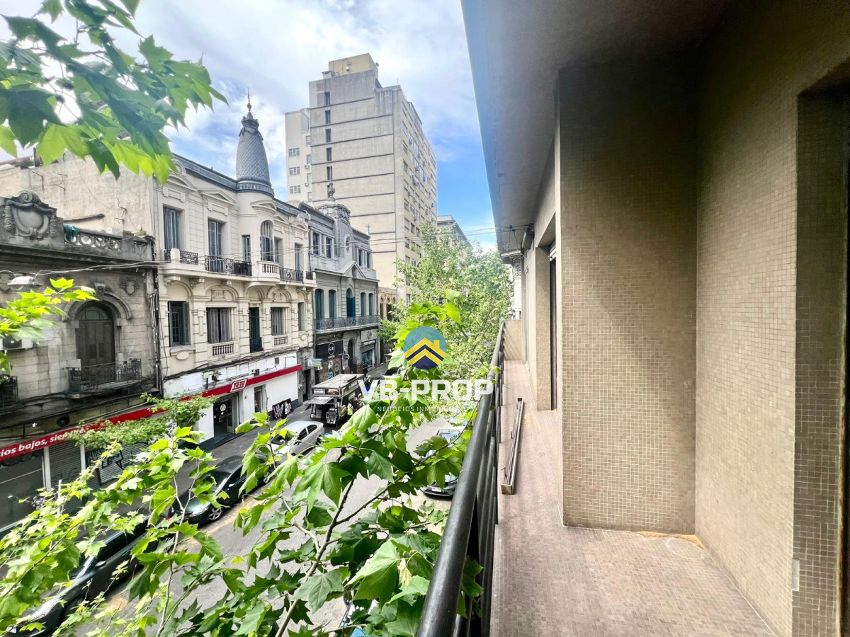 Apartamento ID.454 - Venta apartamento centro 3 dormitorios + servicio oficina 