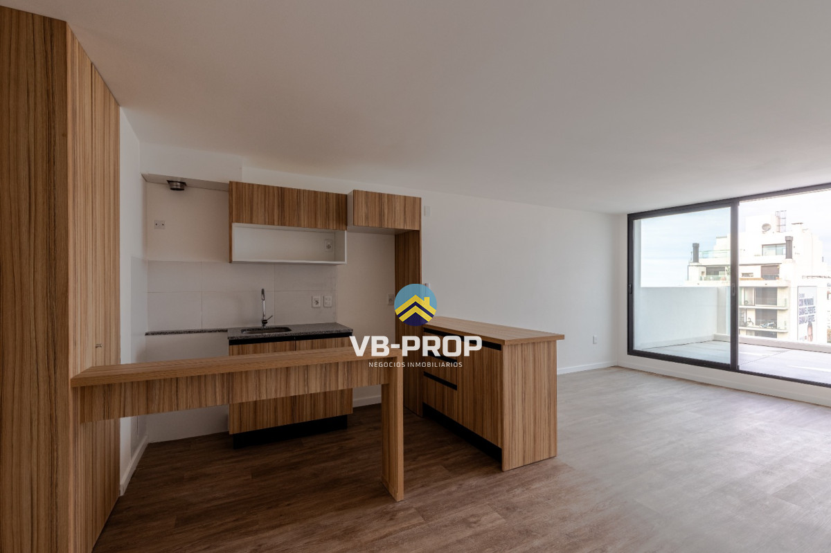 Apartamento ID.438 - Pent-house 2 dormitorios balcón con parrillero + garaje 