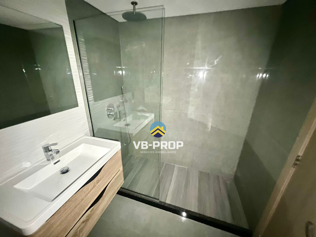 Apartamento ID.430 - Alquiler anual punta del este torre gaudi 2 dormitorios + garaje