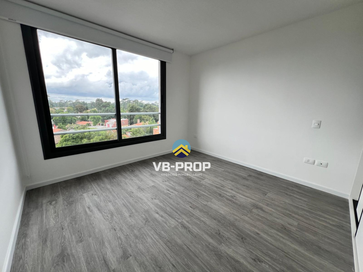 Apartamento ID.356 - Venta apartamento 2 dormitorios + cochera centro Maldonado Edificio Italia