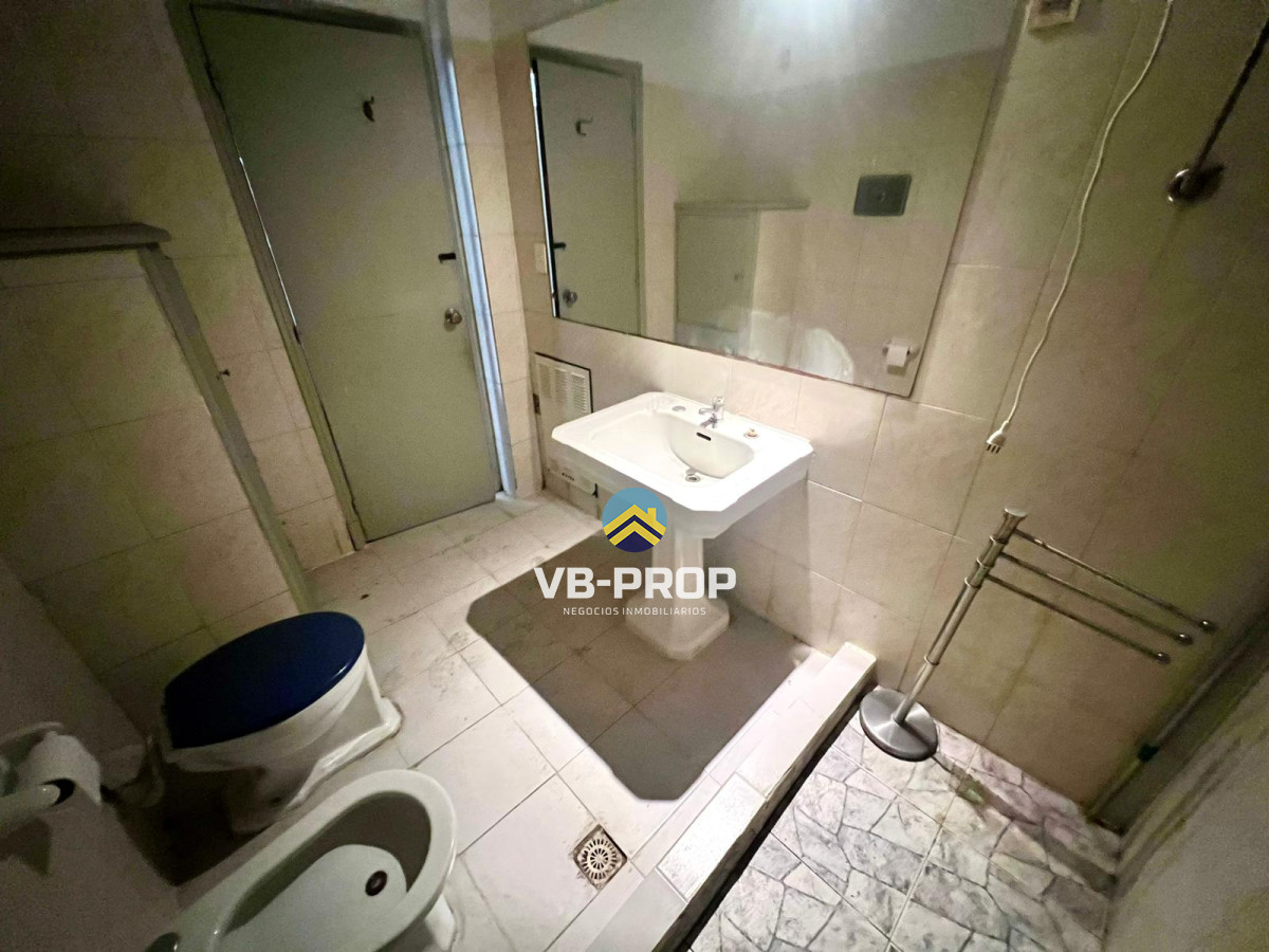 Apartamento ID.454 - Venta apartamento centro 3 dormitorios + servicio oficina 
