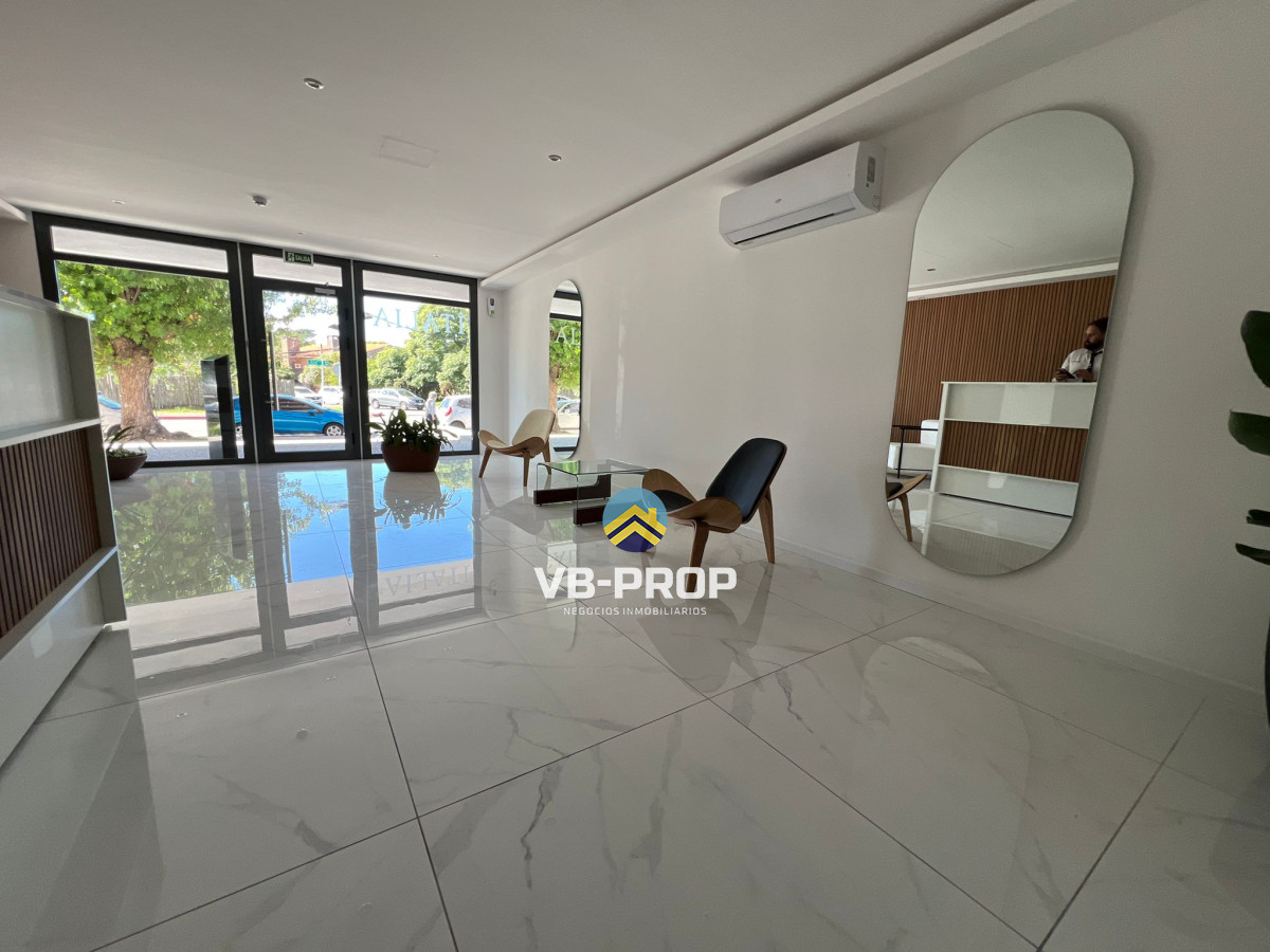 Apartamento ID.356 - Venta apartamento 2 dormitorios + cochera centro Maldonado Edificio Italia