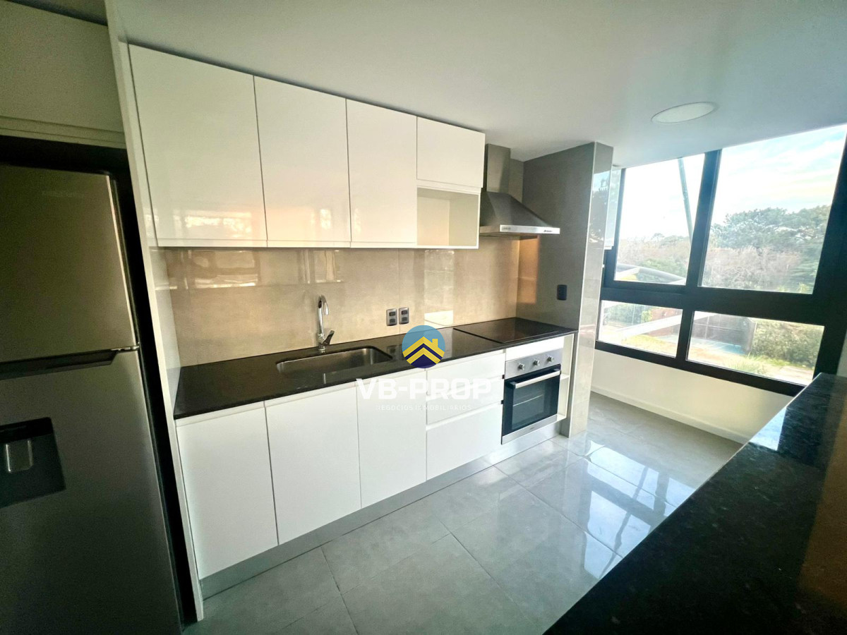 Apartamento ID.430 - Alquiler anual punta del este torre gaudi 2 dormitorios + garaje