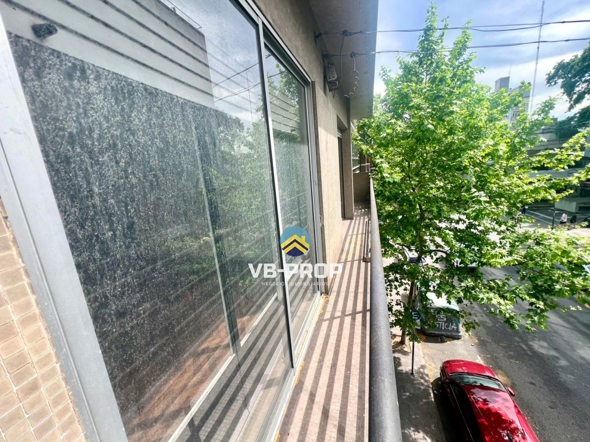 Apartamento ID.454 - Venta apartamento centro 3 dormitorios + servicio oficina 