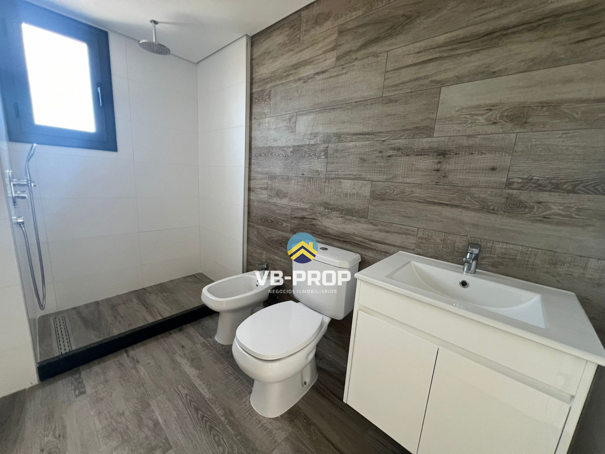 Apartamento ID.381 - Alquiler apartamento 2 dormitorios edificio Italia centro Maldonado 