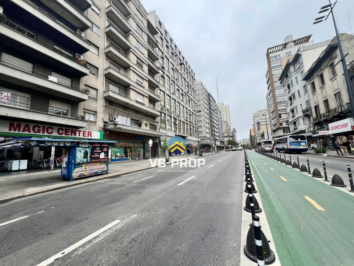 Apartamento ID.389 - Apartamento 2 dormitorios + servicio en venta cordon centro oportunidad oficina 