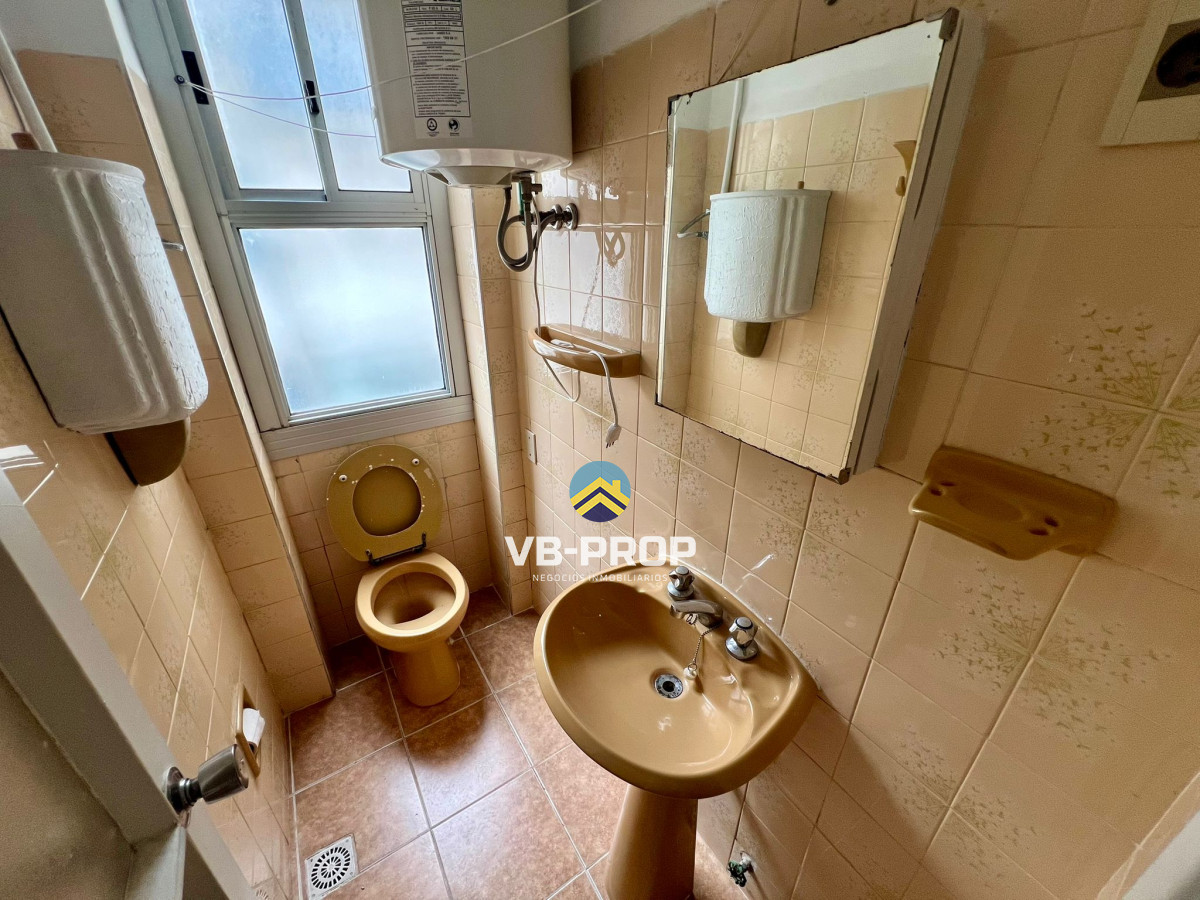 Apartamento ID.389 - Apartamento 2 dormitorios + servicio en venta cordon centro oportunidad oficina 