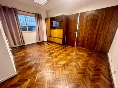 Venta escritorio oficina consultorio centro