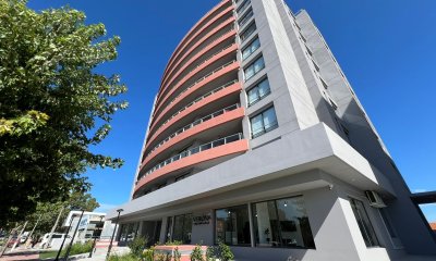 Venta apartamento 1 dormitorio + cochera centro Maldonado Edif Italia