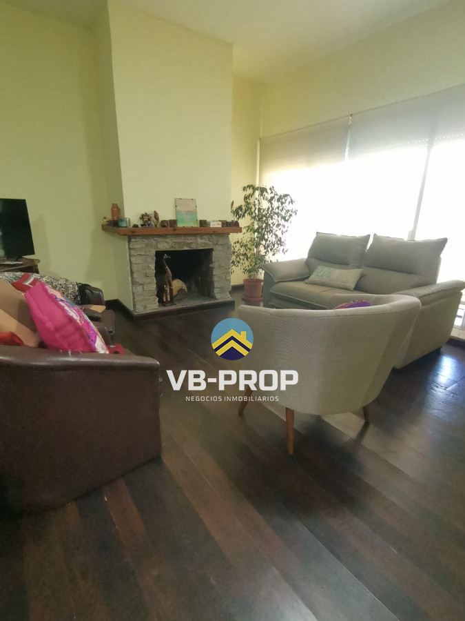 Casa ID.328 - Venta casa Buceo 2 dormitorios + cochera 