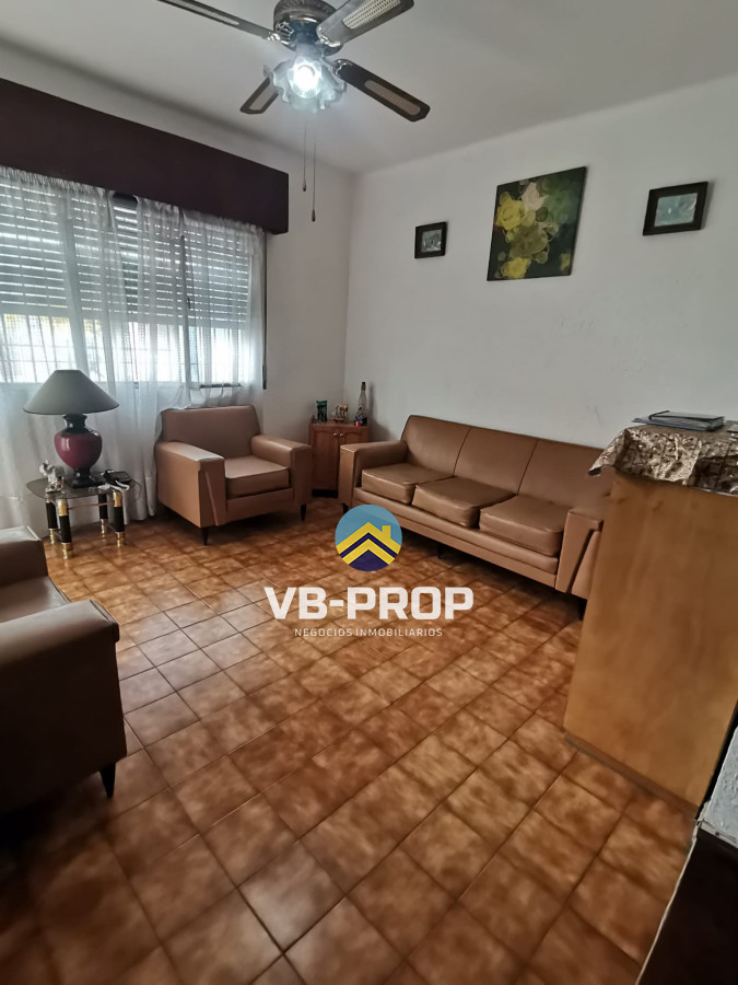 Casa ID.216 - Venta terreno buceo parque Batlle casa 1 dormitorio  