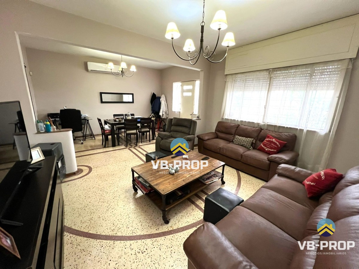Casa ID.361 - Venta casa 2 dormitorios + garaje Flor de Maroñas 8 de octubre