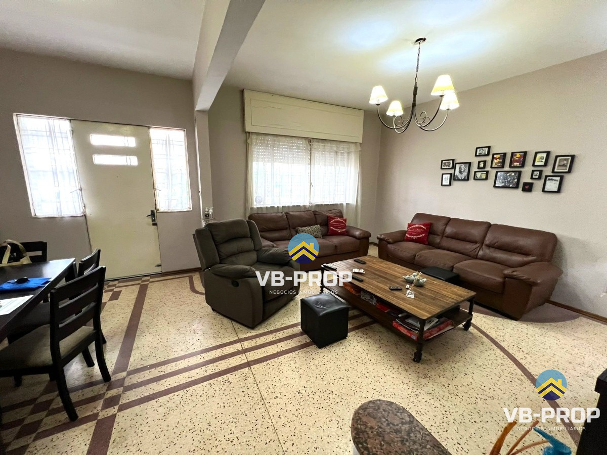 Casa ID.361 - Venta casa 2 dormitorios + garaje Flor de Maroñas 8 de octubre