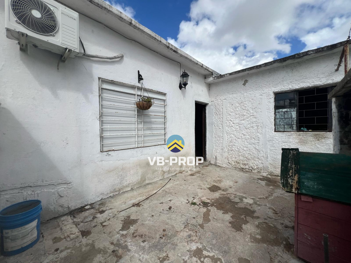 Casa ID.421 - Venta casa y apartamentos 2 y 3 dormitorios Flor de Maroñas 