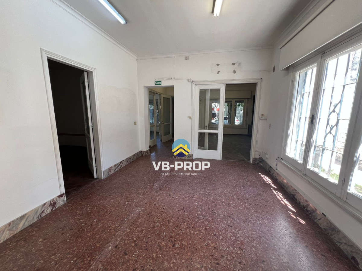 Casa ID.409 - venta casa tres cruces empresa depósitos oportunidad  