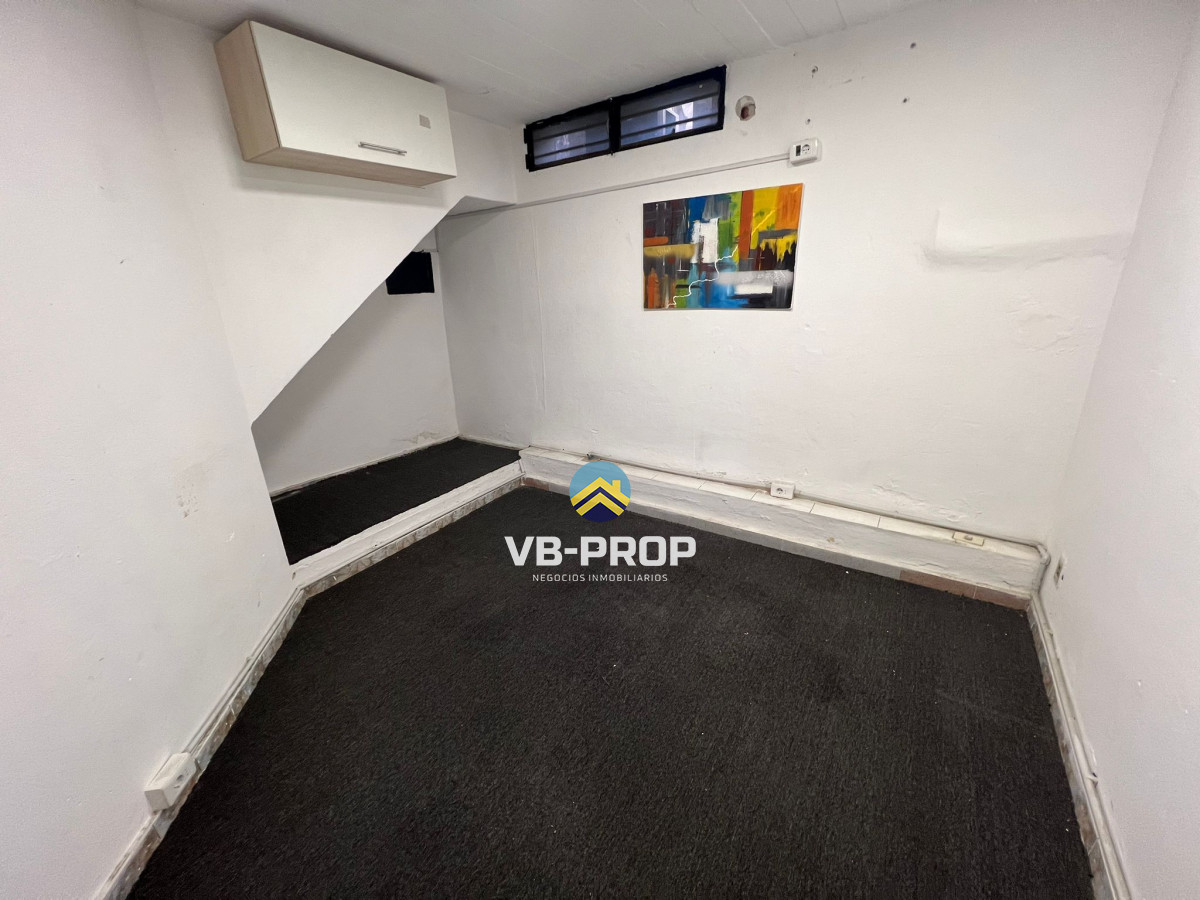 Local Comercial ID.18 - Alquiler Deposito Local Comercial Oficina Centro Barrio Sur 