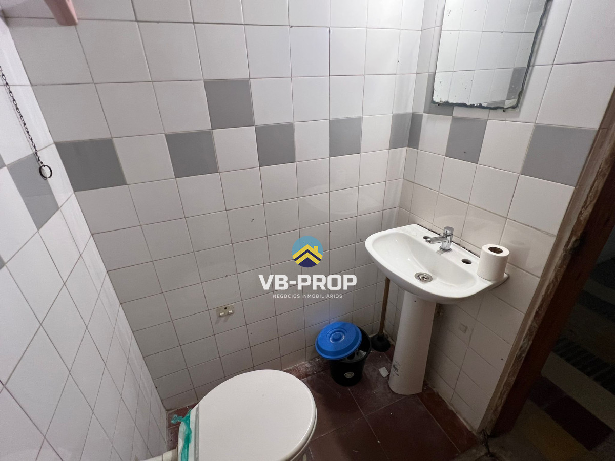 Local Comercial ID.18 - Alquiler Deposito Local Comercial Oficina Centro Barrio Sur 