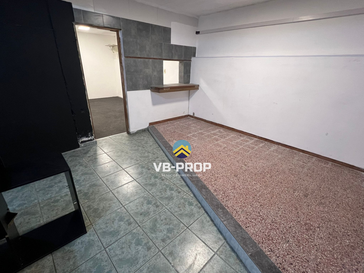 Local Comercial ID.18 - Alquiler Deposito Local Comercial Oficina Centro Barrio Sur 