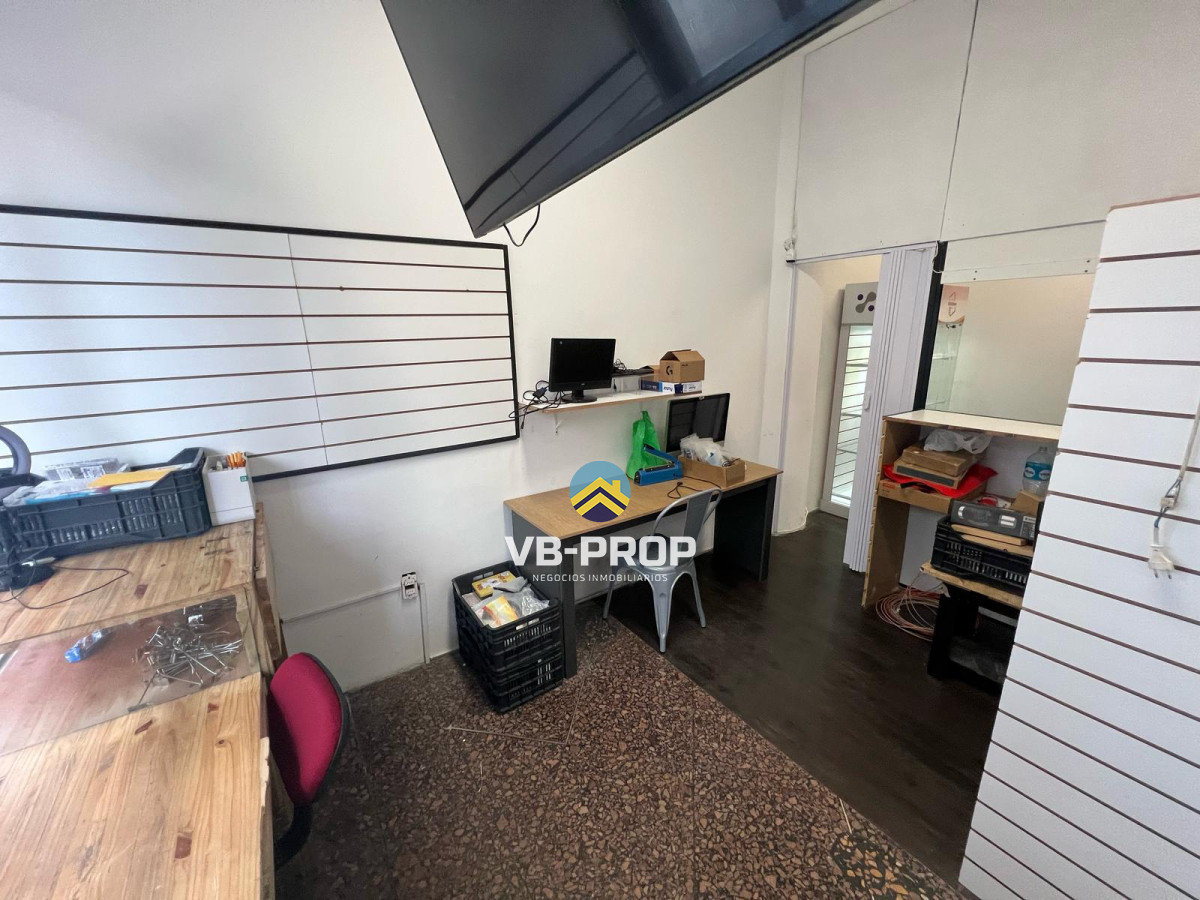 Local Comercial ID.419 - Alquiler local comercial galería cine opera DISPONIBLE 