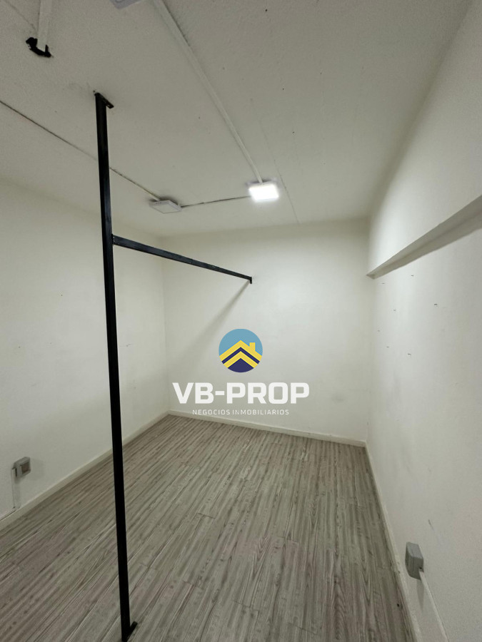 Local Comercial ID.440 - ALQUILER LOCAL COMERCIAL GALERIA DEL VIRREY 