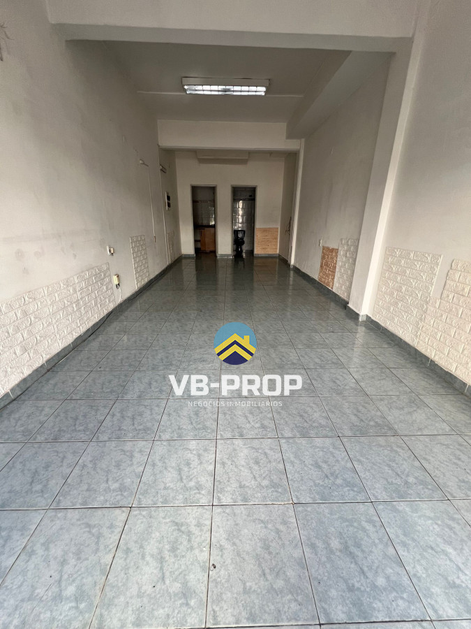 Local Comercial ID.372 - Alquiler local comercial cordon sobre calle colonia 