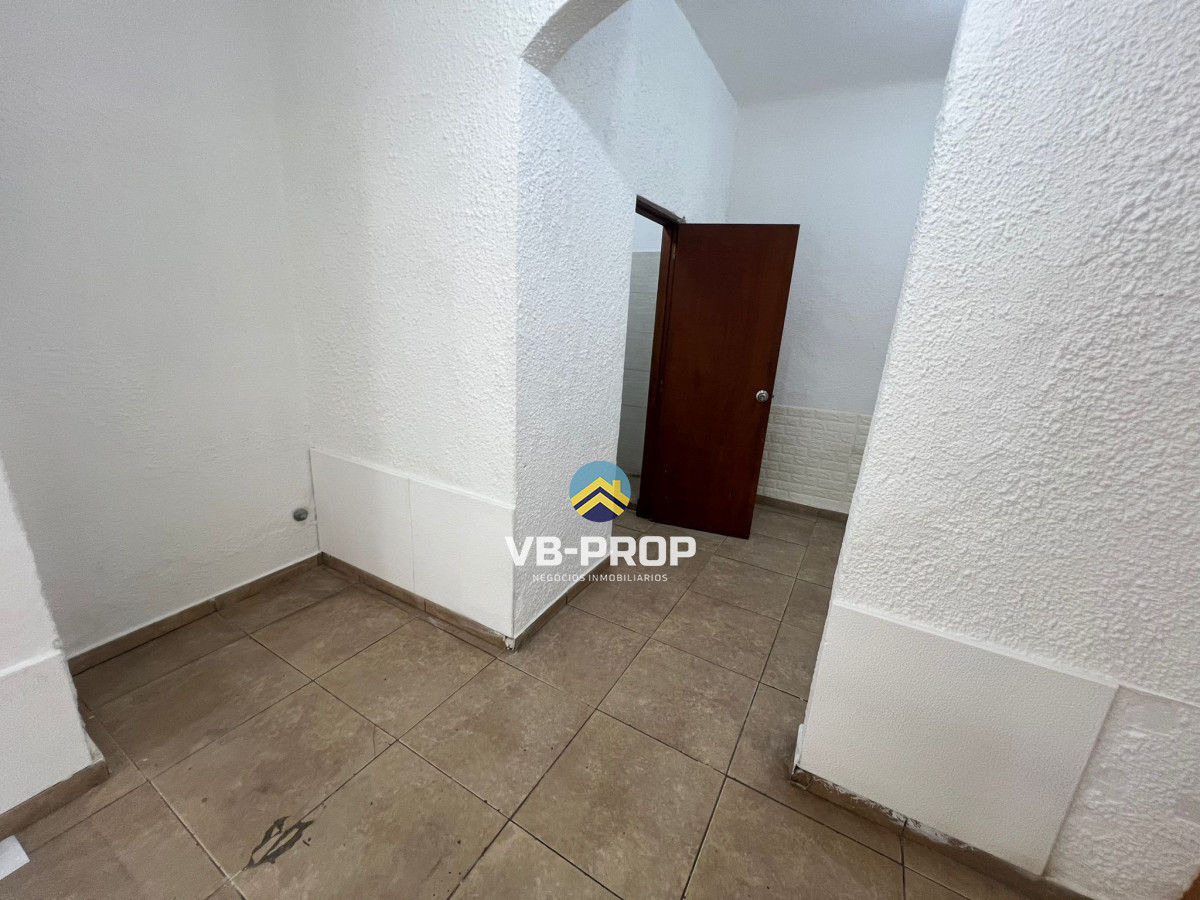 Local Comercial ID.374 - Alquiler local comercial centro - RESERVADO -