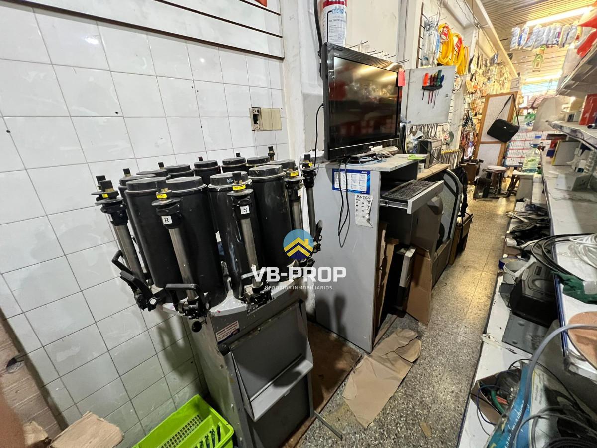 Local Comercial ID.144 - Venta llave ferretería oportunidad negocio paso molino 