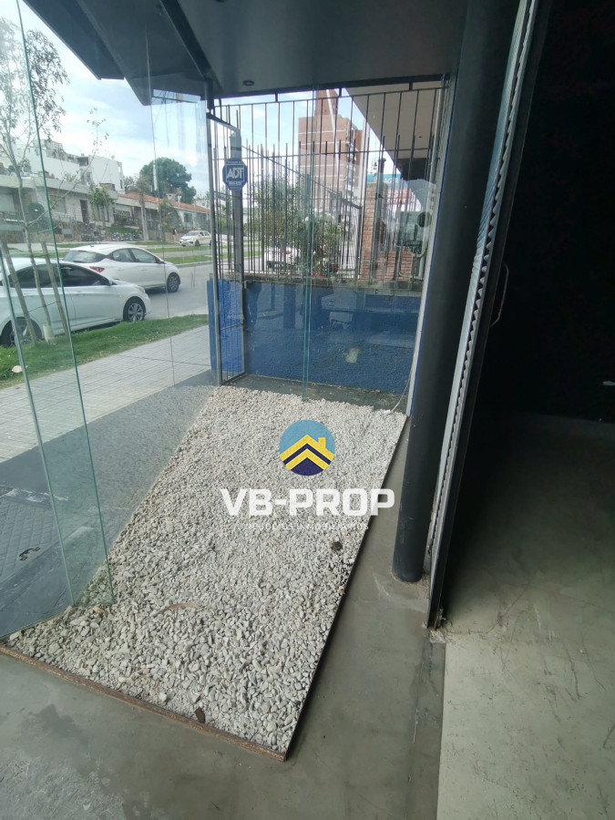 Local Comercial ID.138 - Venta locales comerciales Parque Batlle Luis Alberto de Herrera 