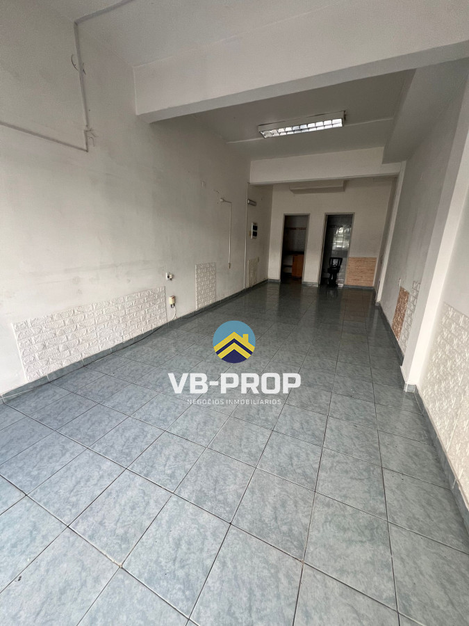 Local Comercial ID.372 - Alquiler local comercial cordon sobre calle colonia 